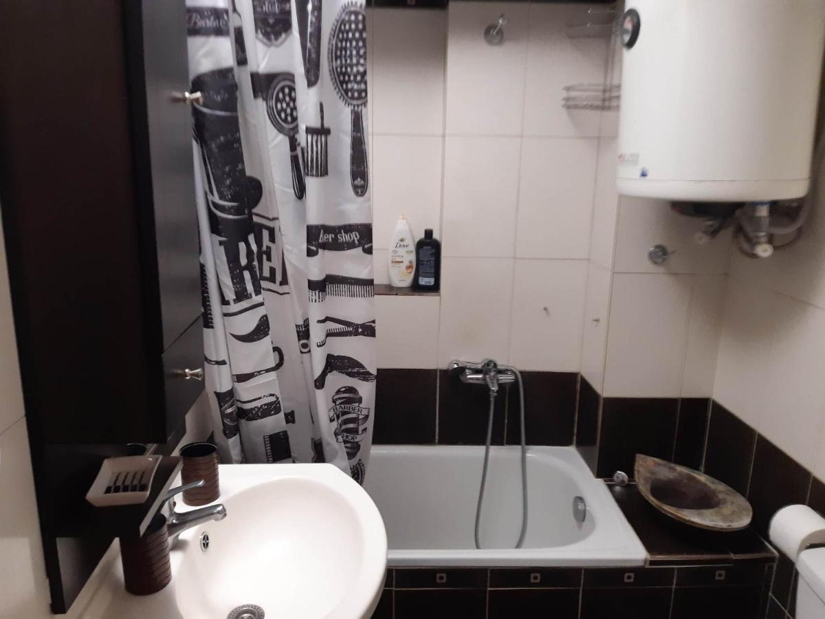 Eclectic Living {Free Parking} Apartment Солун Екстериор снимка